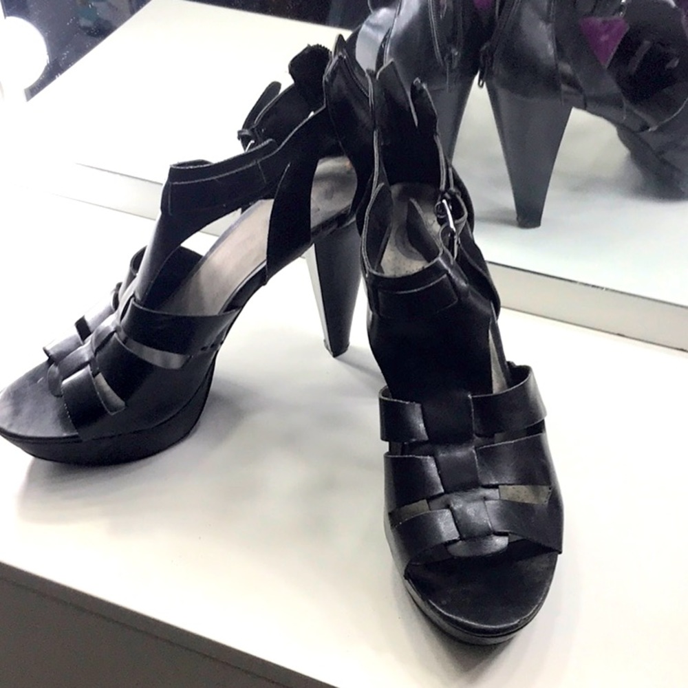 GUESS Black open Toe Heels